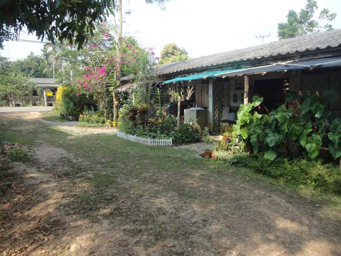 Grandma'S Home Sangkhlaburi Exterior photo